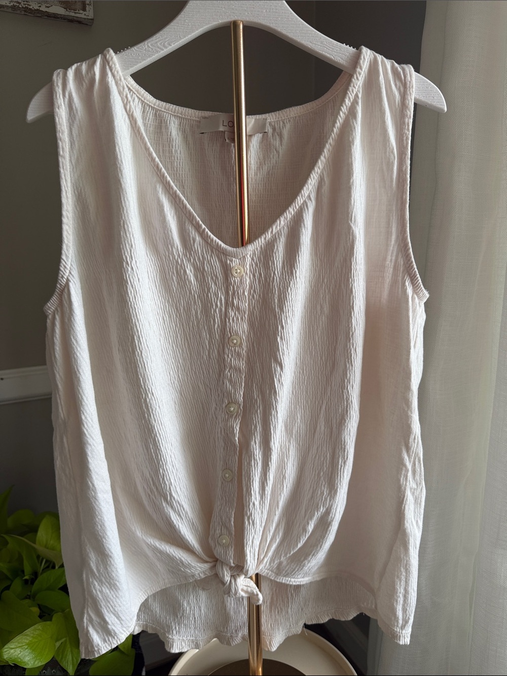 LOFT off white Button-Front Tie-Hem Tank